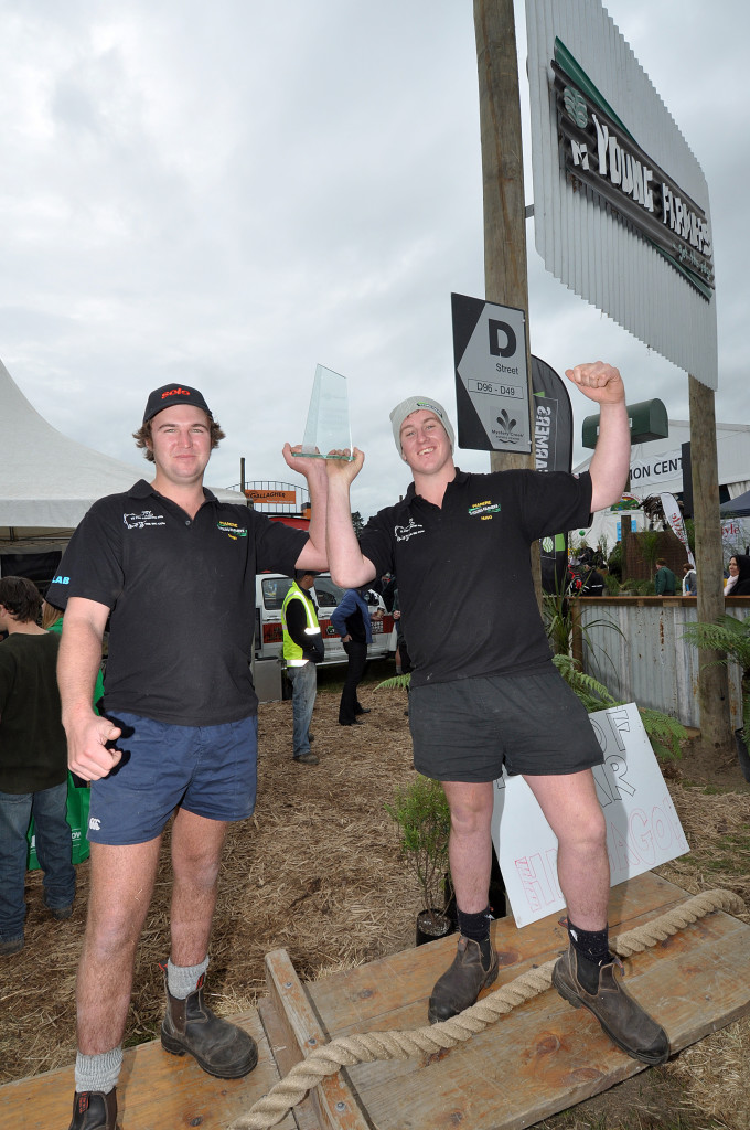 Young Farmers Daniel Anderson and Hugh Edward with the Jubilee Award