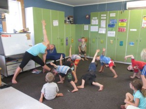 Anna Geard does yoga with Te Kowhai kindergarten