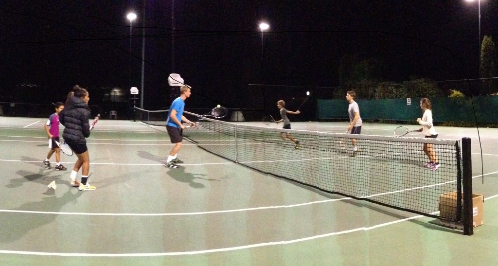  Ido Drent and Nick Hatchet invited kids from the sideline on court for some fun and games.