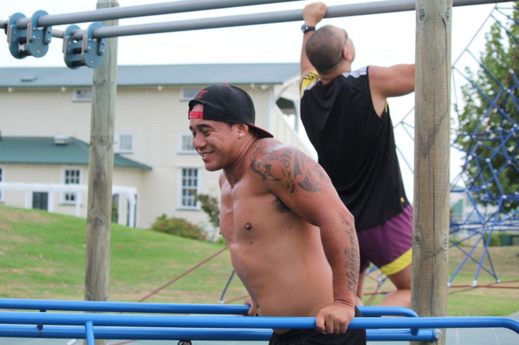 Hemi Quinn and Ashley Timson prove you don’t need a gym to workout. Photo: Donna-Lee Biddle