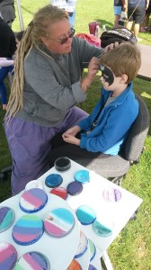 PARK ENTERTAINMENT: Children lined up to get their face painted. Photo: Shontelle Cargill